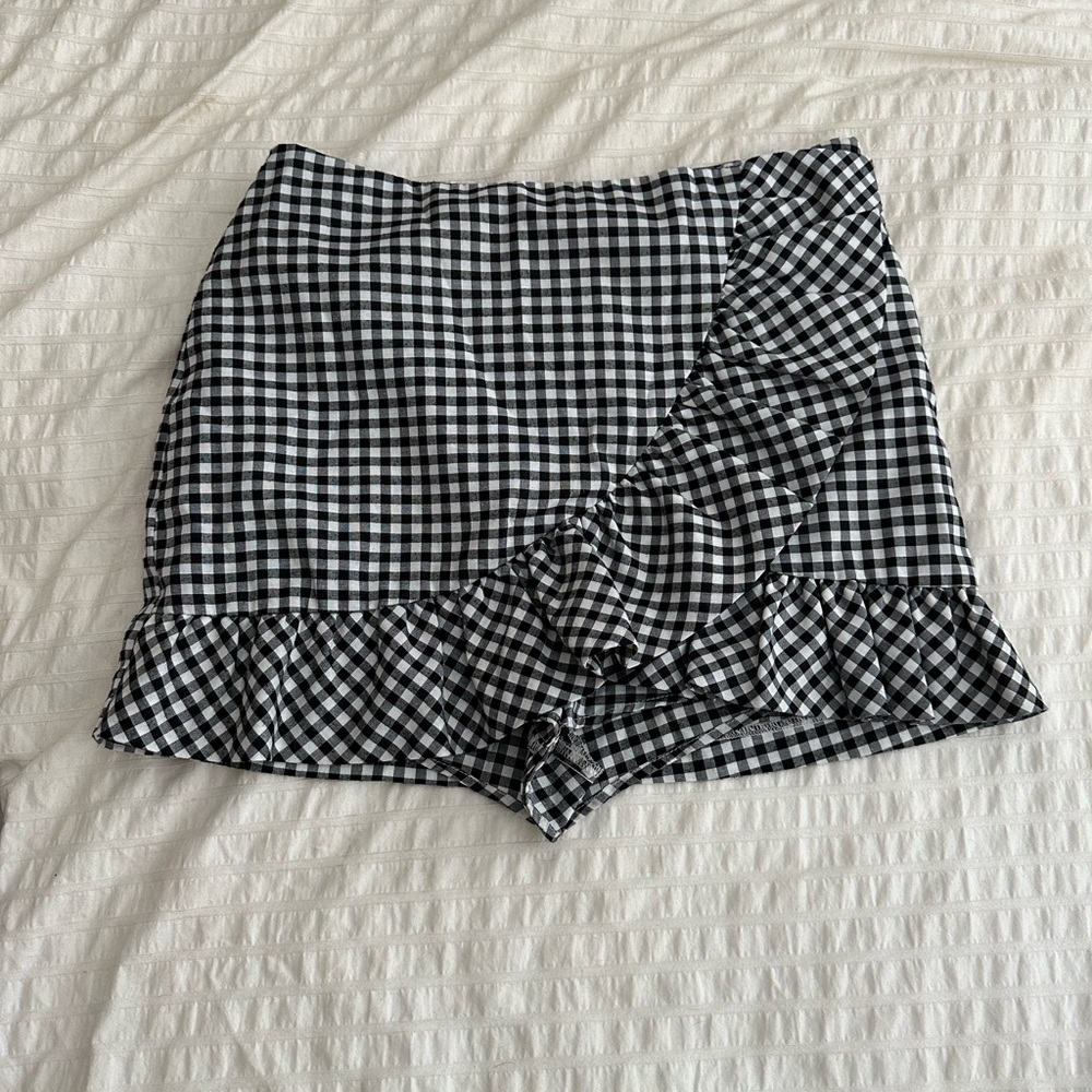 Nacy and White Ruffled Wrap Mini skort